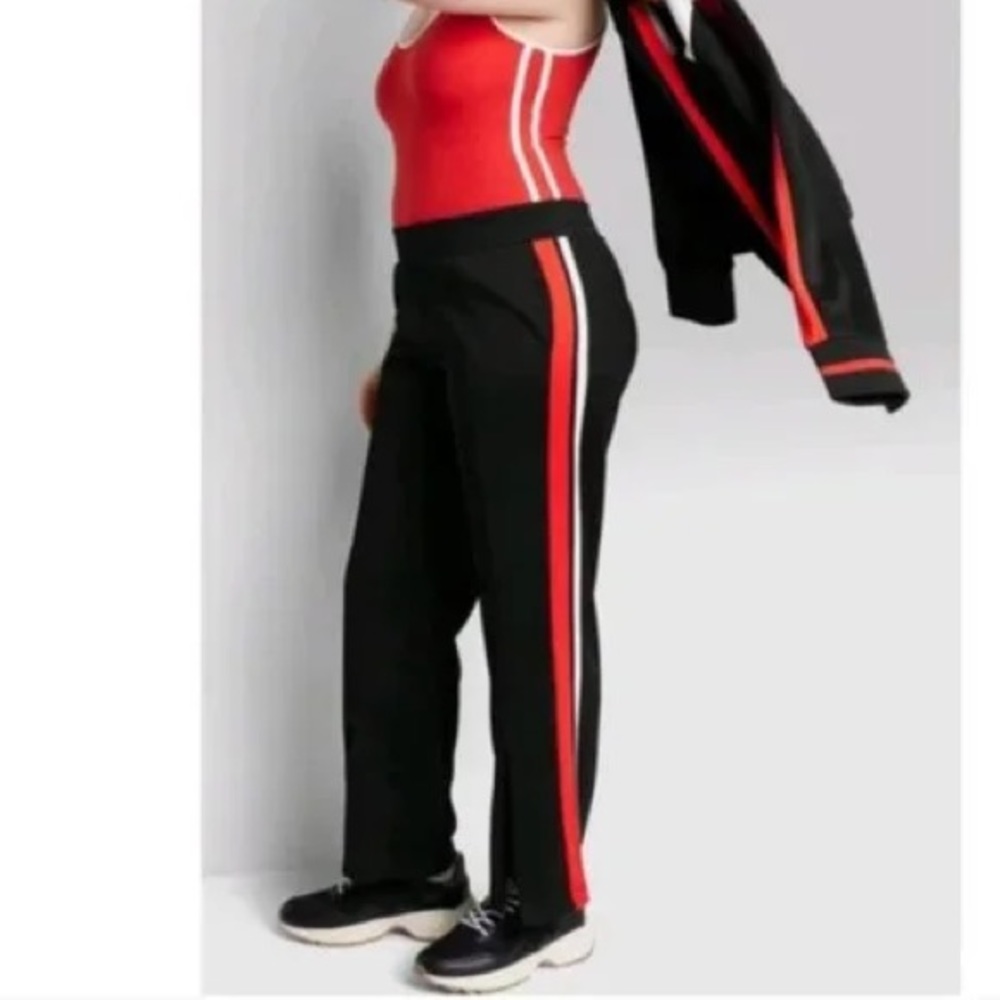 Wild Fable Track Pants Medium Black Red Stripe Ankle Zip‎ Straight Leg Women NWT
